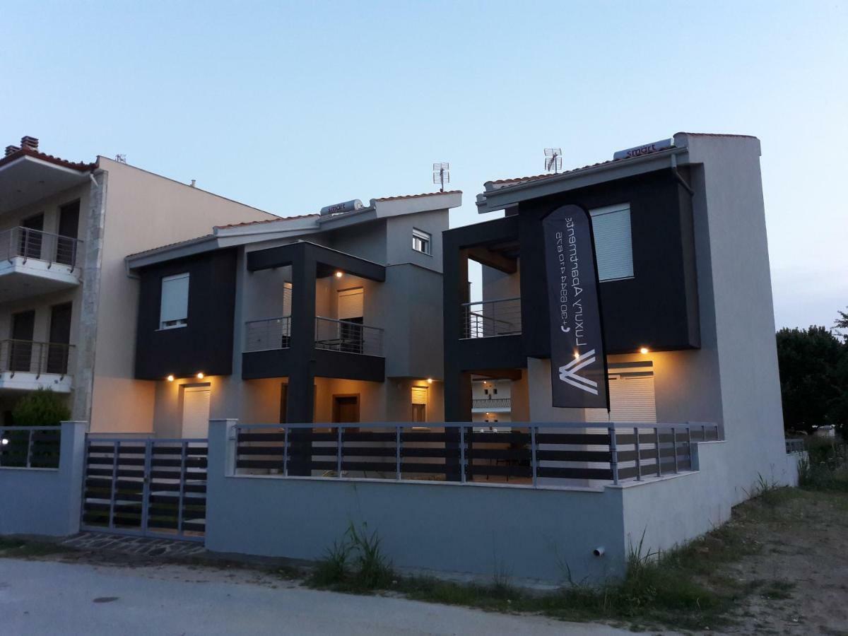 V Luxury Apartments 시비리 외부 사진