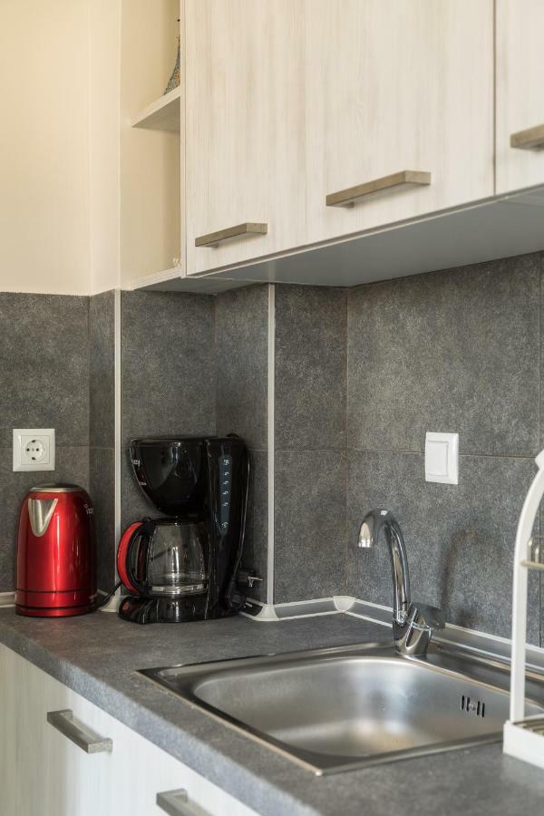 V Luxury Apartments 시비리 외부 사진