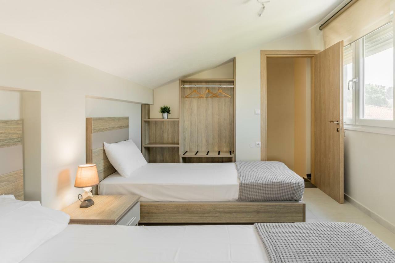 V Luxury Apartments 시비리 외부 사진