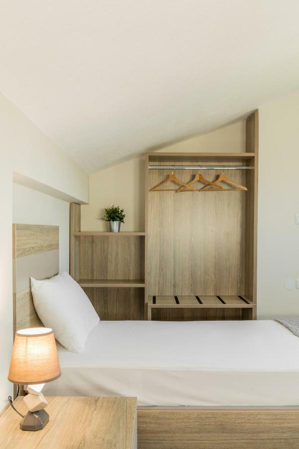 V Luxury Apartments 시비리 외부 사진