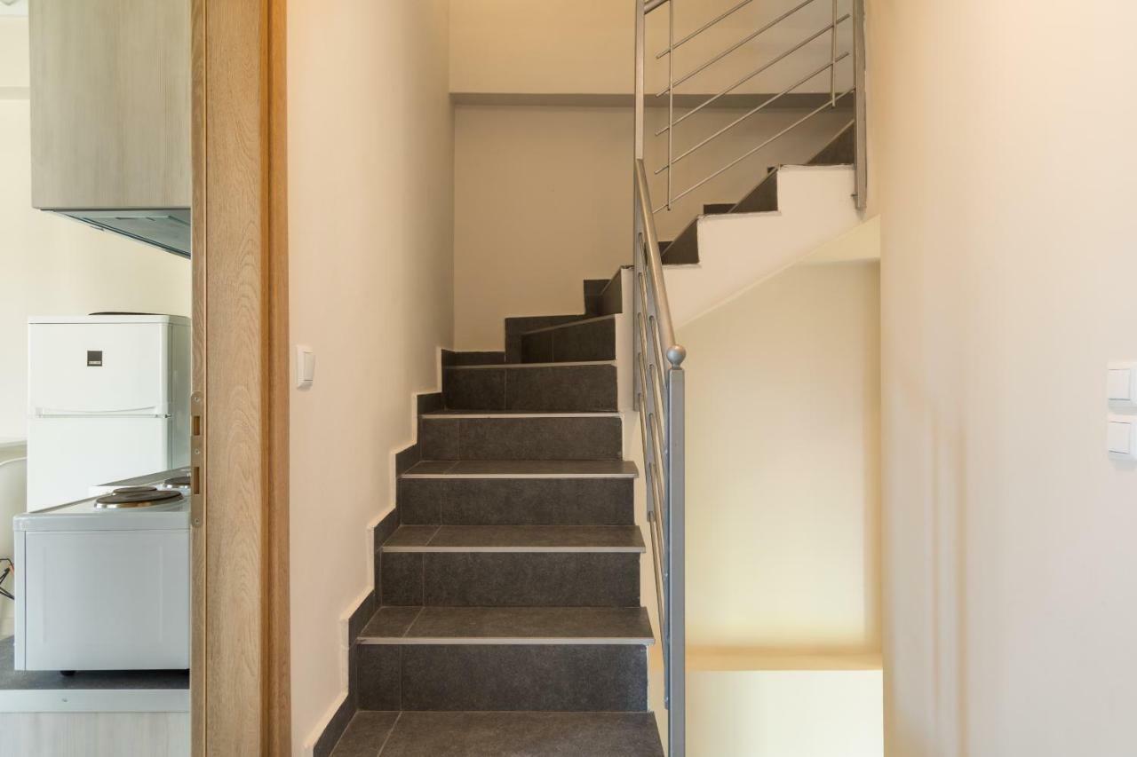 V Luxury Apartments 시비리 외부 사진
